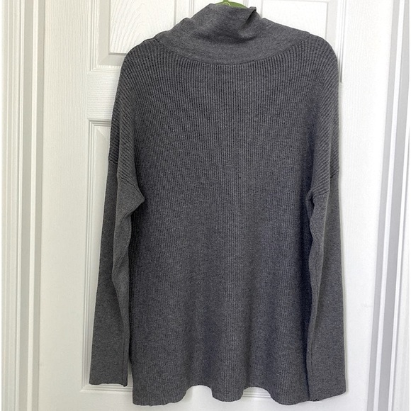 Devotion by Cyrus Sweater - Picture 3 of 5